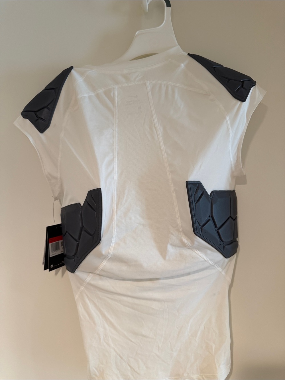NWT Nike White Athletic Shirt with Black Padded Panels Men’s Large - Picture 5 of 6